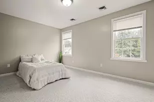 129 Scott St, Attleboro, MA 02703 - Photo 20