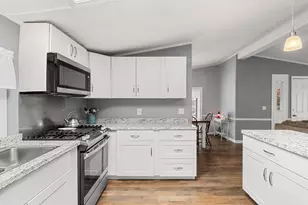 38 Victorian Way, West Bridgewater, MA 02379 - Photo 6