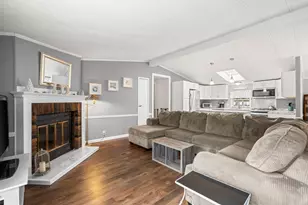 38 Victorian Way, West Bridgewater, MA 02379 - Photo 8