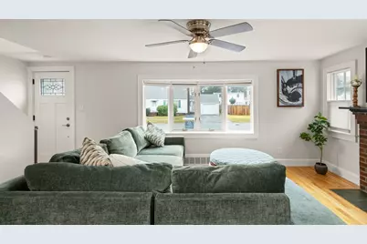 13 Rainbow Cir, Peabody, MA 01960 - Photo 2