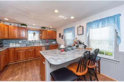 71 School St, Northborough, MA 01532 - Photo 4