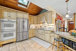 41 Elm St, Saugus, MA 01906 - Photo 4