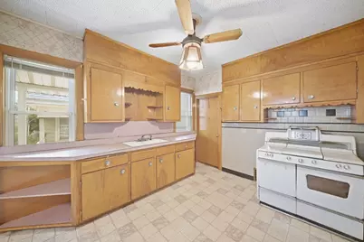 16 Henry Ave, Somerville, MA 02144 - Photo 4