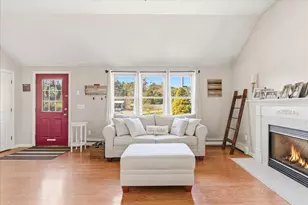 2 Juniper St, Plymouth, MA 02360 - Photo 6
