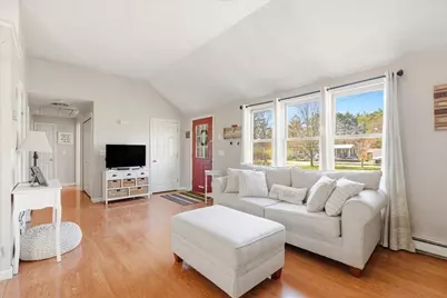 2 Juniper St, Plymouth, MA 02360 - Photo 8