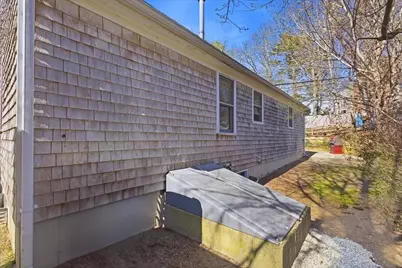 2 Juniper St, Plymouth, MA 02360 - Photo 30