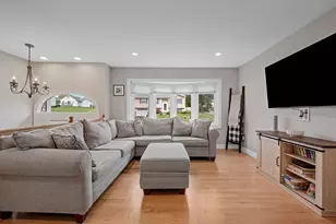 17 Vinal St, Hudson, MA 01749 - Photo 6