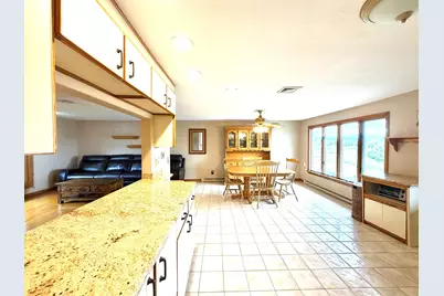 21 Venice #0, Saugus, MA 01906 - Photo 8