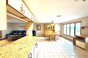 21 Venice, Saugus, MA 01906 - Photo 8
