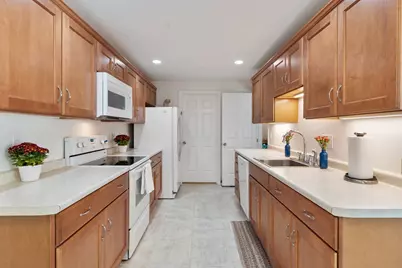 10 Ledgewood Way #10, Peabody, MA 01960 - Photo 18
