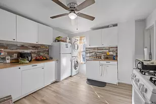 81 Liberty St, Lowell, MA 01851 - Photo 12