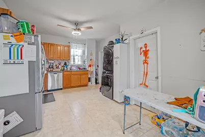 81 Liberty St, Lowell, MA 01851 - Photo 4