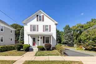 13 Lynnfield St, Peabody, MA 01960 - Photo 2