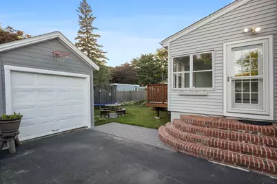 814 Lynnfield Street, Lynnfield, MA 01940 - Photo 30