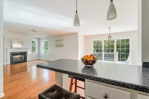 319 Hampton Way, Abington, MA 02351 - Photo 8