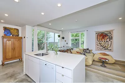 66 Catherine St #66, Boston, MA 02131 - Photo 6