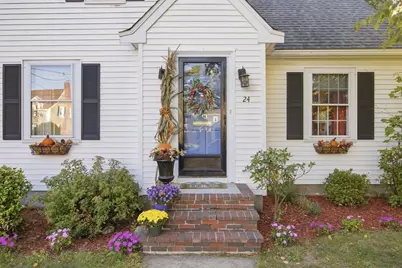 24 Vokes Terrace, Lynnfield, MA 01940 - Photo 2