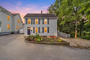 15 Lincoln Ct, Amesbury, MA 01913 - Photo 1