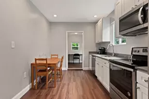 7 Abbotsford St, Boston, MA 02121 - Photo 4