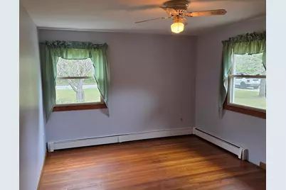 24 Elm St, Franklin, MA 02038 - Photo 14