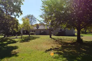 24 Elm St, Franklin, MA 02038 - Photo 1
