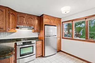 3 Norman Ave, Newburyport, MA 01950 - Photo 8