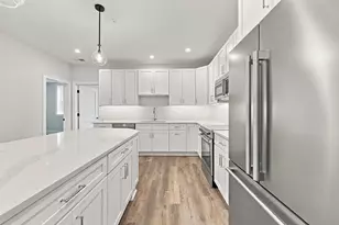 1 Liberty St, Merrimac, MA 01860 - Photo 4