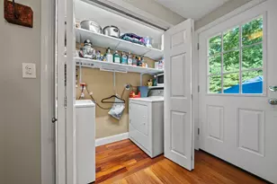 26 Elizabeth St, Amesbury, MA 01913 - Photo 14