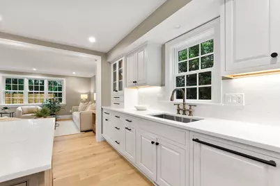 15 Broad St, Newburyport, MA 01950 - Photo 14