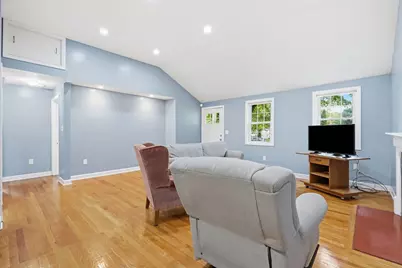 43 Pine Acre Rd, Springfield, MA 01129 - Photo 6