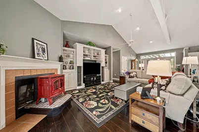 12 Carolyn Ct, Swansea, MA 02777 - Photo 10