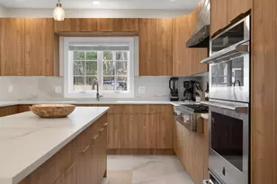 60 Shufelt Rd, Walpole, MA 02071 - Photo 6