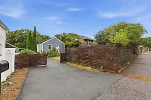 28 Cleveland St, Medford, MA 02155 - Photo 26