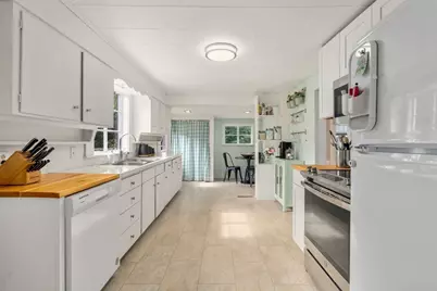 19 New Hampshire Avenue, Natick, MA 01760 - Photo 10