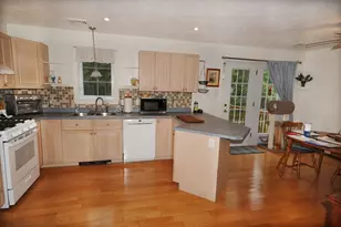 868 Main St, Wareham, MA 02576 - Photo 4