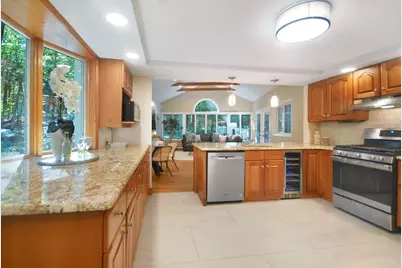 320 Russell Street, Carlisle, MA 01741 - Photo 2