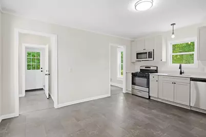 74 S Maple St, Westfield, MA 01085 - Photo 12