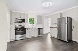 74 S Maple St, Westfield, MA 01085 - Photo 10
