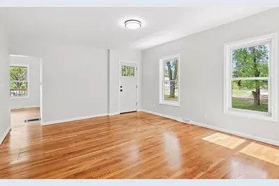 74 S Maple St, Westfield, MA 01085 - Photo 6