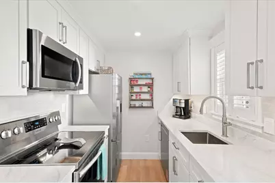 2 Greenleaf St #3, Newburyport, MA 01950 - Photo 14