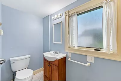 12 Collins St, Newburyport, MA 01950 - Photo 10