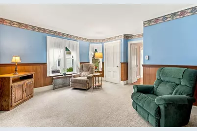 12 Collins St, Newburyport, MA 01950 - Photo 4