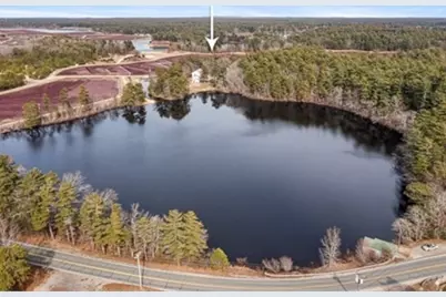 40 Wareham St, Carver, MA 02330 - Photo 8