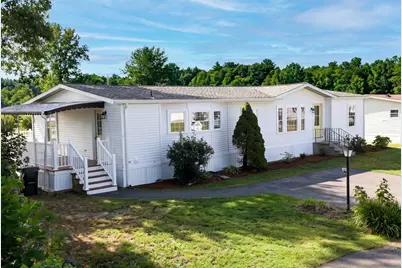 6 Emerald Pl, Raynham, MA 02767 - Photo 2