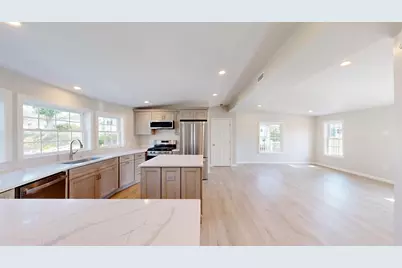 6 Emerald Pl, Raynham, MA 02767 - Photo 8