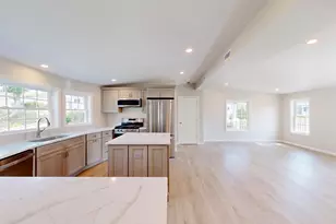 6 Emerald Pl, Raynham, MA 02767 - Photo 8
