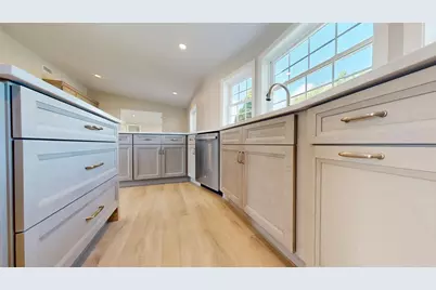 6 Emerald Pl, Raynham, MA 02767 - Photo 6