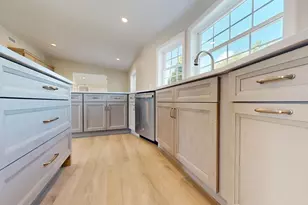 6 Emerald Pl, Raynham, MA 02767 - Photo 6