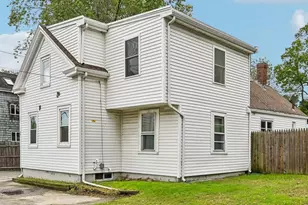 24 Andover St, Peabody, MA 01960 - Photo 1
