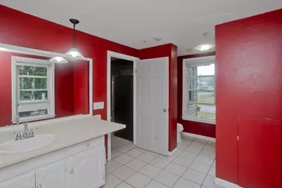 1439 Worcester St, Springfield, MA 01151 - Photo 8